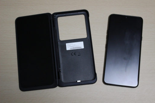 LG G8X ThinQのデュアルスクリーンカバーと本体