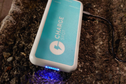 「ChargeSPOT」のモバイルバッテリーの充電