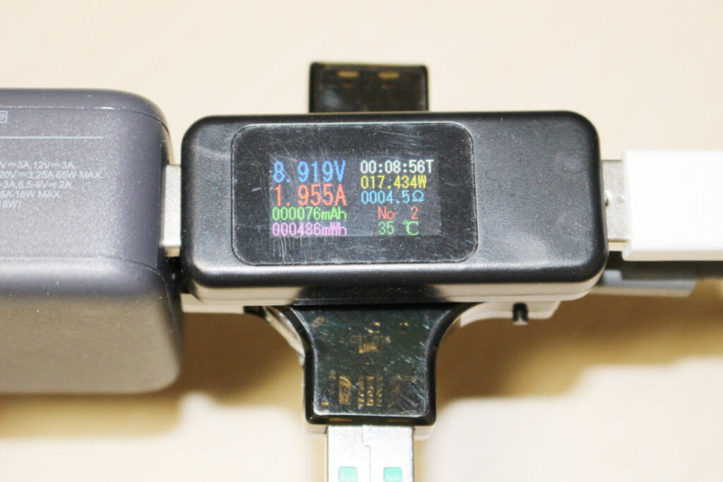 MOTTERUのUSB充電器「MOT-ACPD65WU1」/USB Type-Aの出力(同時)