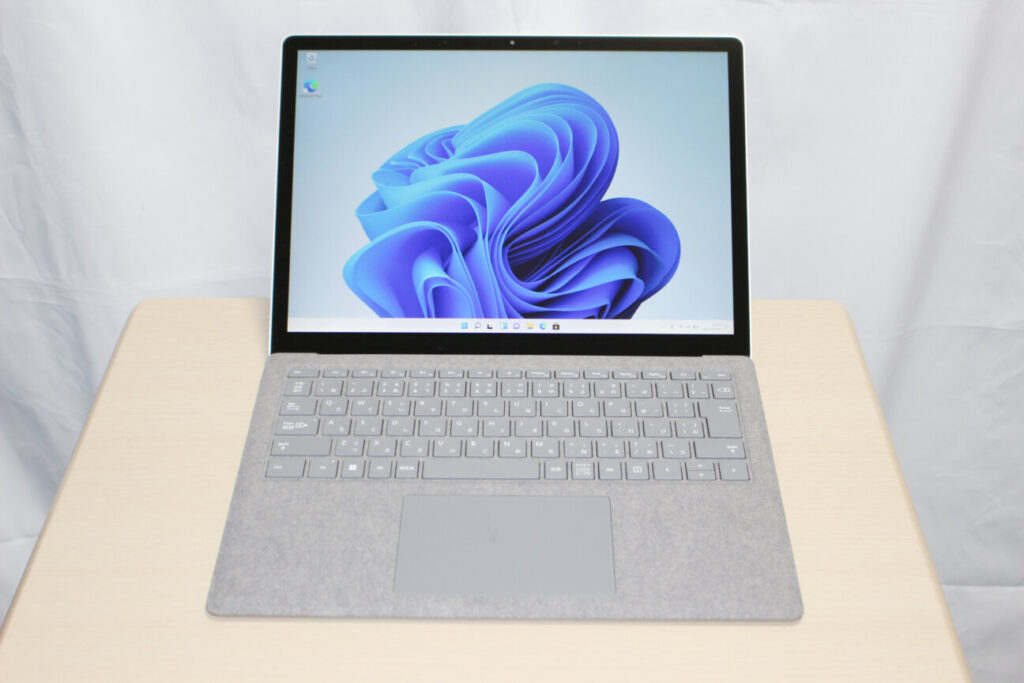 「Surface Laptop 4」