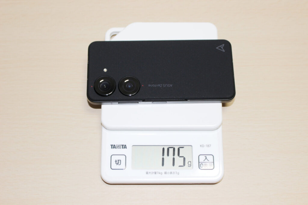 「Zenfone 10」の重量